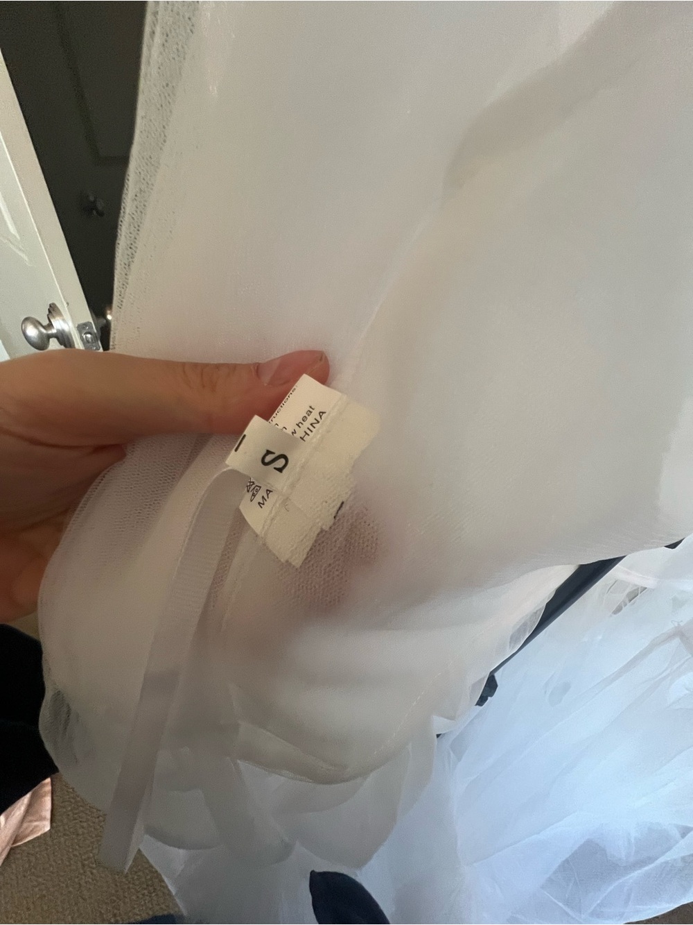 Elegant White Sheer Ruffle Robe with Satin Tie - Picture 4 of 4
